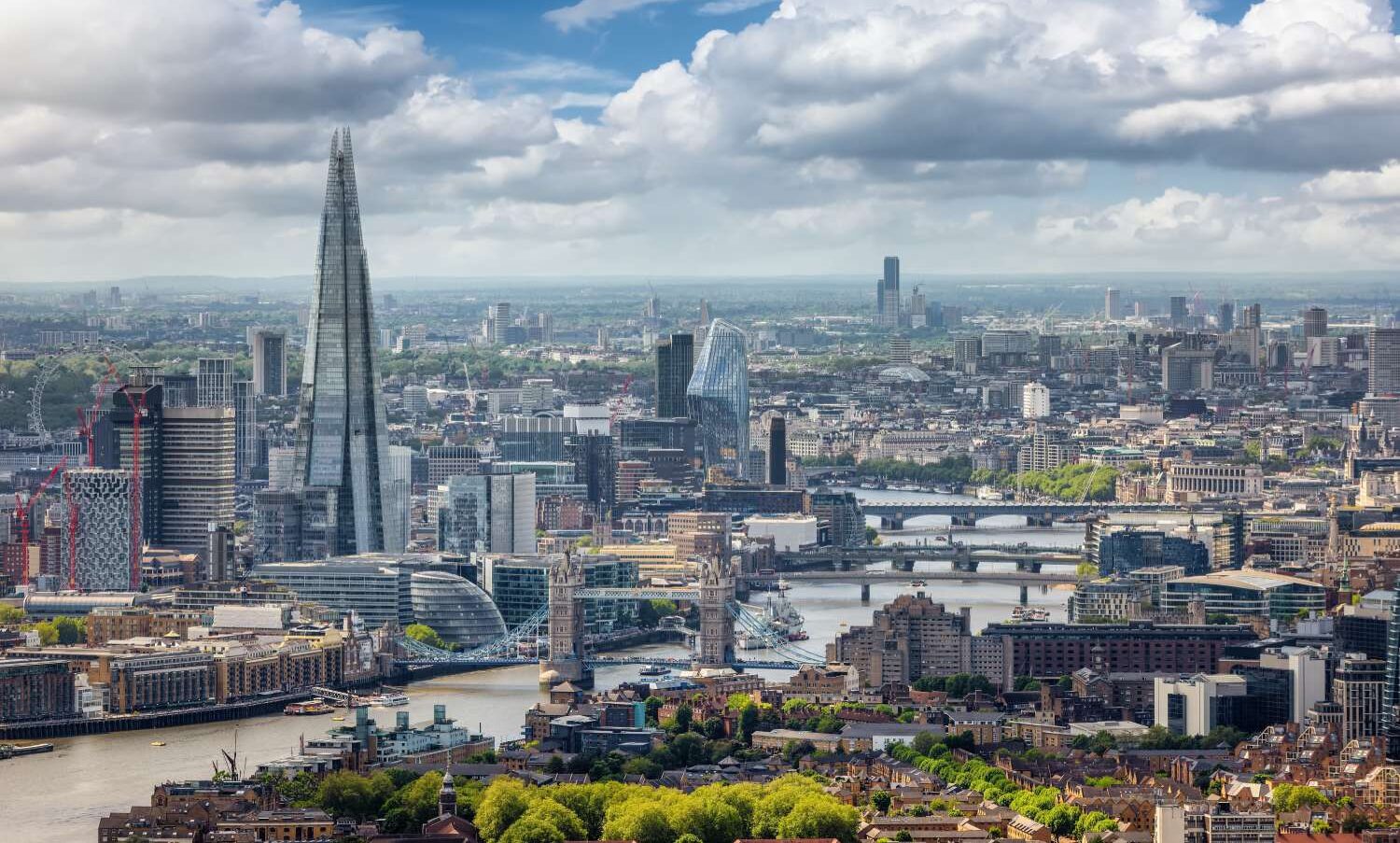 london e1774460813475